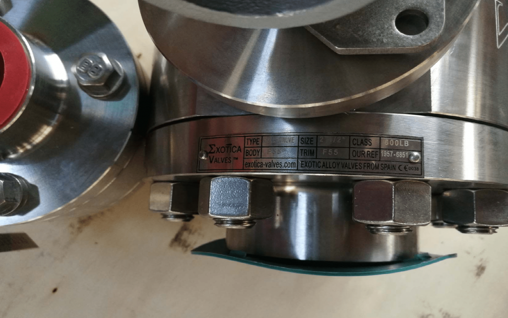 Ball valve Super Duplex A182 F55 UNS S32760 body ball PTFE seats NPT ends nameplate